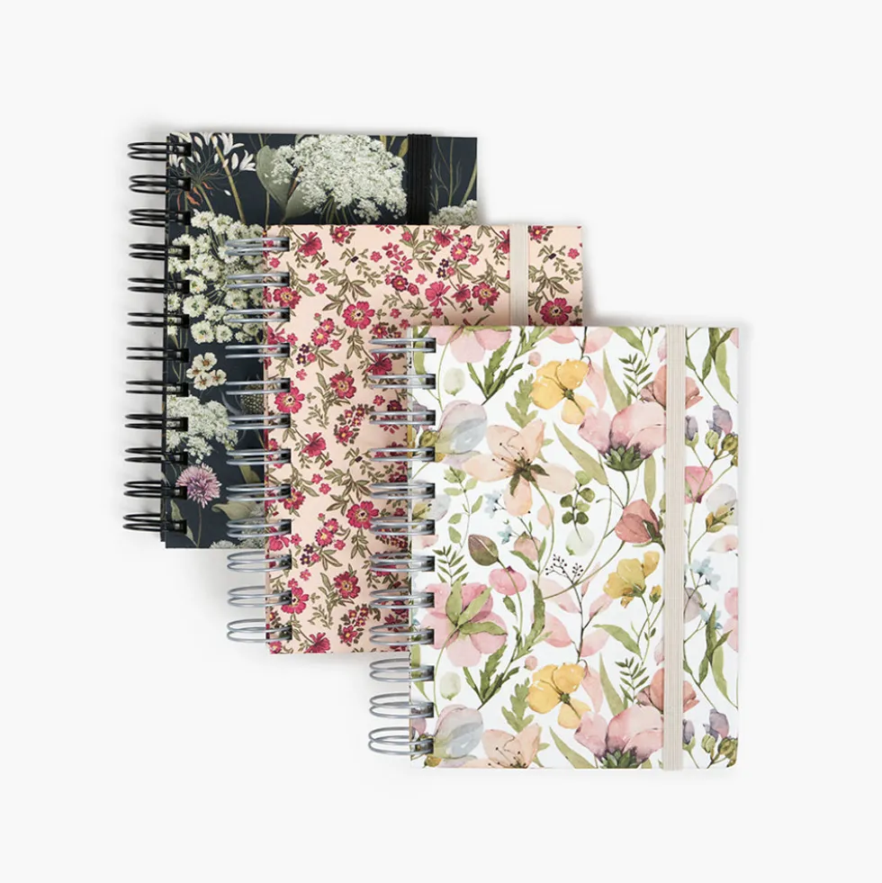 Libreta Wyro A6 Tapa Dura Hojas Lisas Floral Roses
