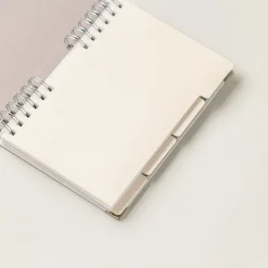 Pack Premium I Libreta A5 + Bolígrafo + Portabolígrafos + Cubilete + Vade